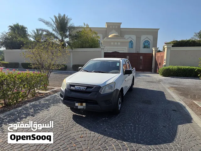 إيسوزو D-MAX   بيك أب موديل 2017
