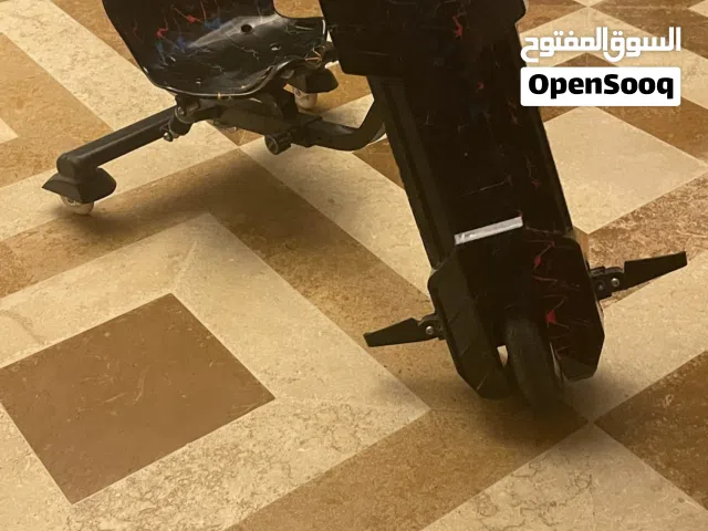 درفت اسود للأطفال جديد وبكامل احتياجاته ونظيف جدا جدا جدا2026