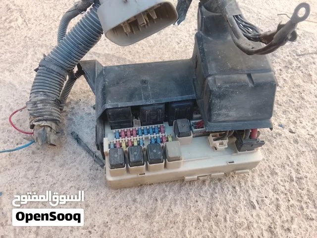 قاعده فيوزات الخارجيه(تفصيخ) لسيارات نيسان كويست و ماكسيما و نيسان مورانو و نيسان ألتيما اقرا الوصف