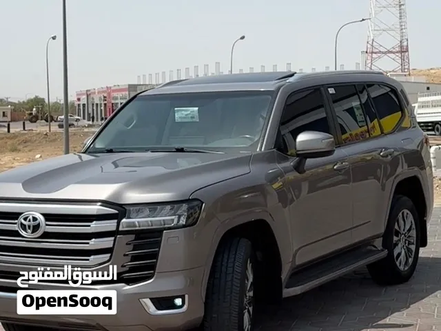 Used Toyota Land Cruiser in Buraimi