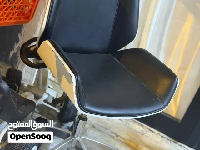كرسي مكتب نظافة ميه بالميه اريده 75 المكان البصرة الجنينه