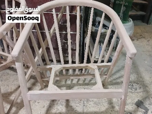 كرسي مقعد منجد حسب الطلب خشب زان لف على البخار مناسب للكفيهات والمطاعم والمقاهي