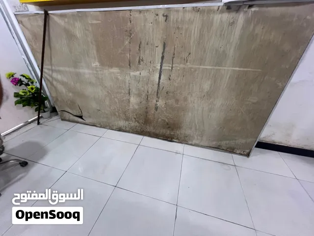 لوحه او قطعه اعلان كبيره