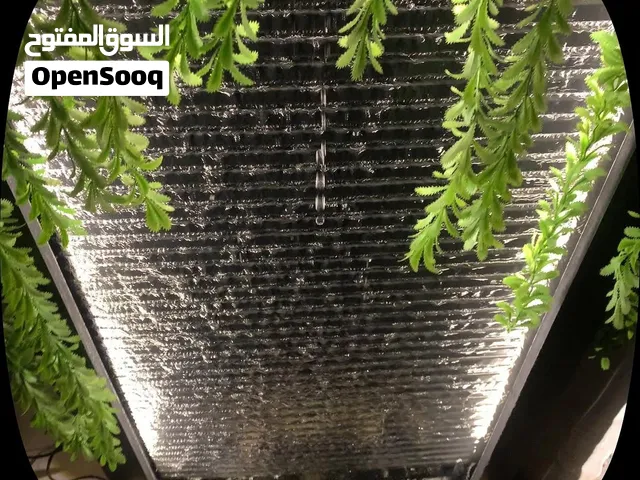 شلال انسيابي مع أناره