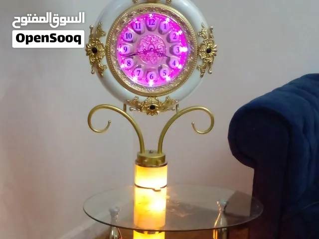 ساعه منزليه كبيره موضئه شغاله