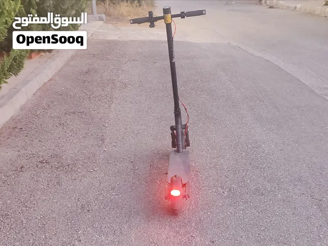 للبيع سكوتر كهربائي شاومي إيليت (Xiaomi Electric Scooter Elite) بحالة ممتازة مع الكفالة