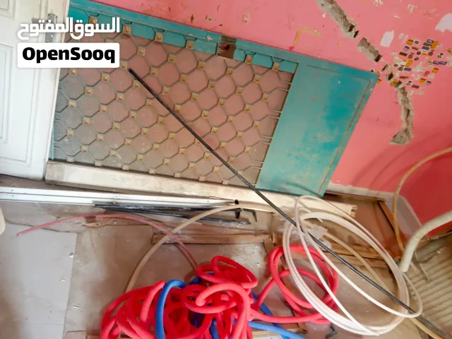 باب حديد بحاله ممتازة