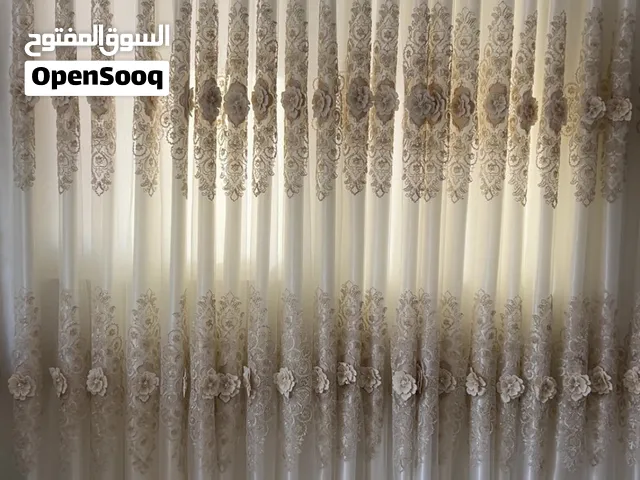 برادي عدد2 للبيع بحاله جديده طول قماش 9 متر مكسر على 4 متر للتواصل واتس
