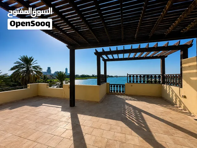 Duplex with view of Waldorf Astoria, sea and Wynn