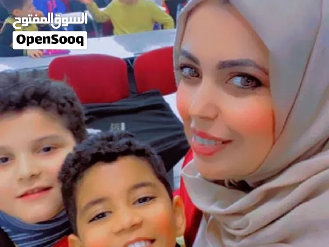 معلمة تأسيس لغة عربية وإنجليزي ورياضيات