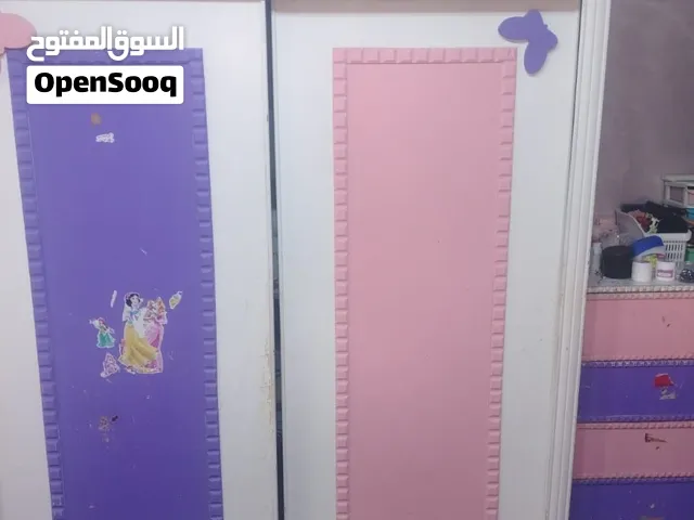 غرفة نوم بناتي وقاعدة ارجوحة متينة للبيع وبحال الوكالة
