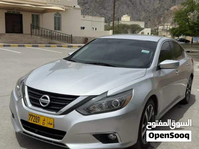 Used Nissan Altima in Al Dakhiliya