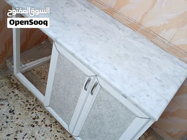 قطعة خزانة المنيوم ذرفتين مع حاصل مع رخامه