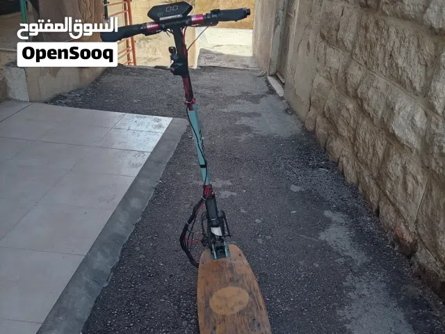 سكوتر مع شاحن 48فولت