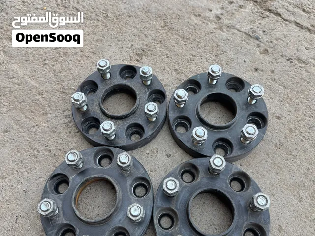 4 سبيسرات نظاف تركب في اغلب السيارات