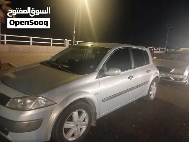 رينو ميغان 2004