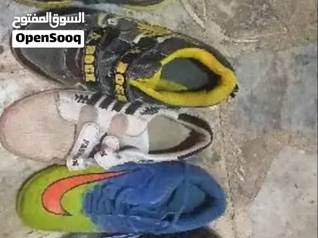 كوتشيات للمدرسه