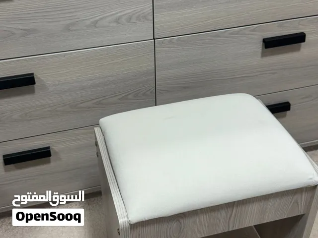غرفة نوم استعمال  خفيف جداً