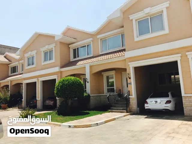 للأيجار فيلا راقية مدينة خليفة أ