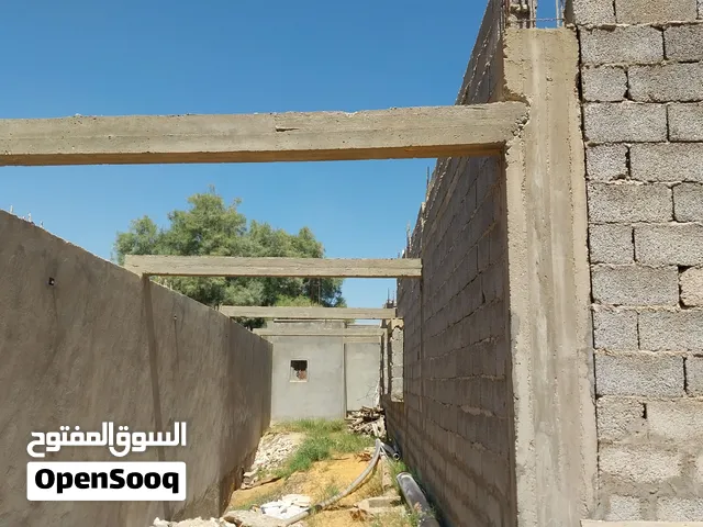 أرض سكنيه عين زارة1250 م اجزيرة القرقني شارع السليطه ملك مقدس بها هيكل 350م 6575024ليبيانا
