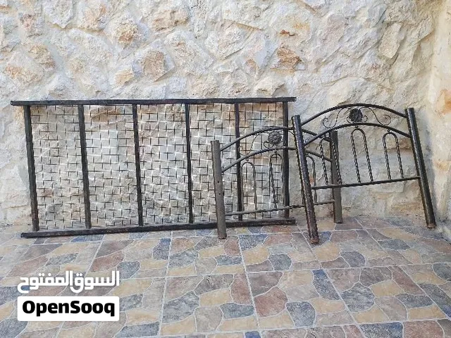 سرير للبيع ب 35