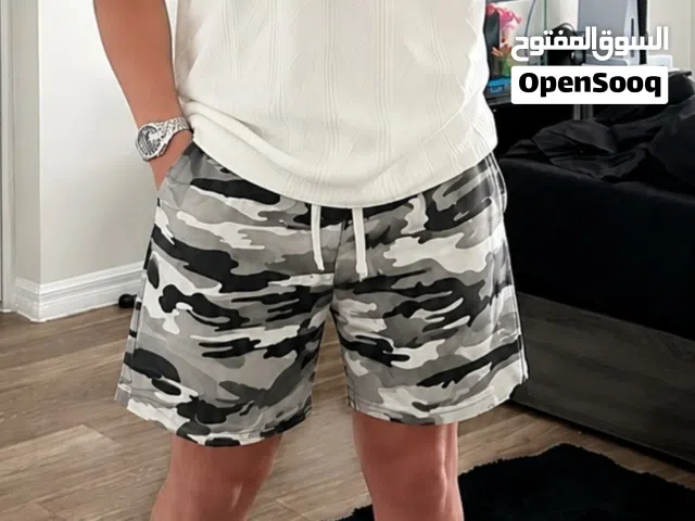 توفّر شورت عسكري