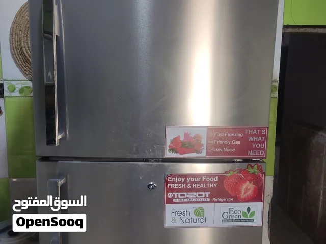 ثلاجة مستعملة لمدة شهرين يعني جديدة، شركتها Tosot، حجم اكبر شي (23 قدم)