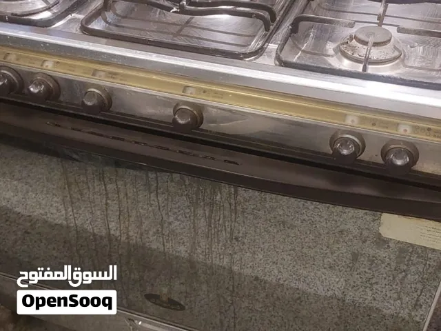 طباخ مستعمل نظيف بسعر مناسب حجمة كبير خمس عيون فرن نار