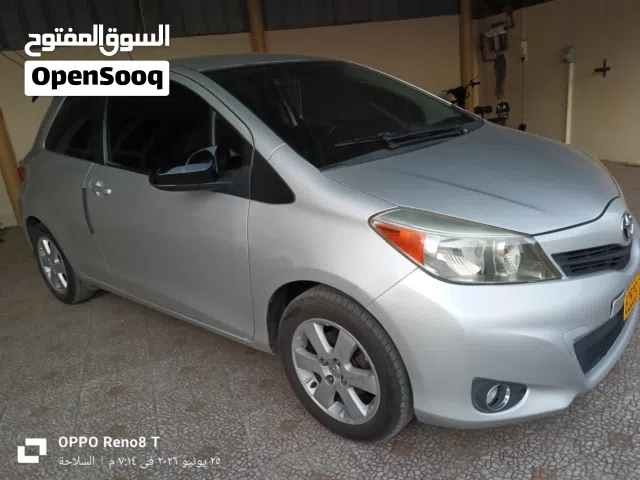 ياريس اتش باج سبورت 2014 باب واحد سياره نظيفه