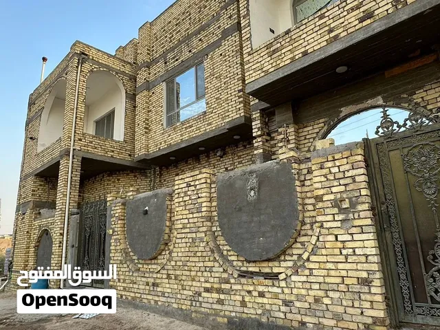 منزل للبيع جميل قرب مركز البصره 200 متر طابوق اصفر  بسعر جيد