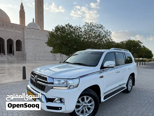 Used Toyota Land Cruiser in Al Dakhiliya