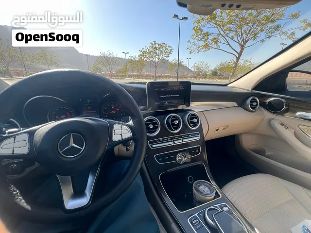 مرسيدس بنز c300 للبيع بسعر مخفض جدا وقابل للتخفيض اكثر للشاري الجاد