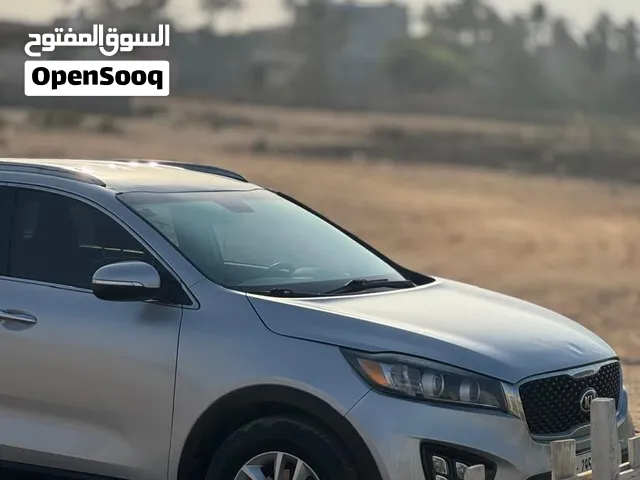 كيا سورنيتو 2017