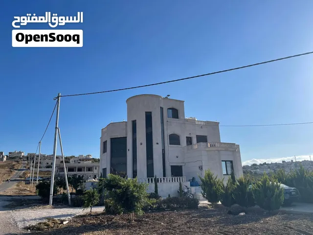 فيلا فاخرة للبيع - مثلث حبكا