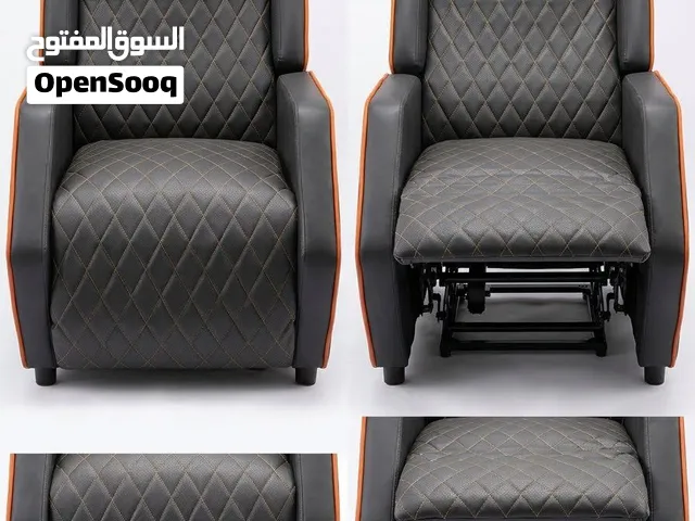 للبيع كنبات وكراسي للألعاب الإلكترونية