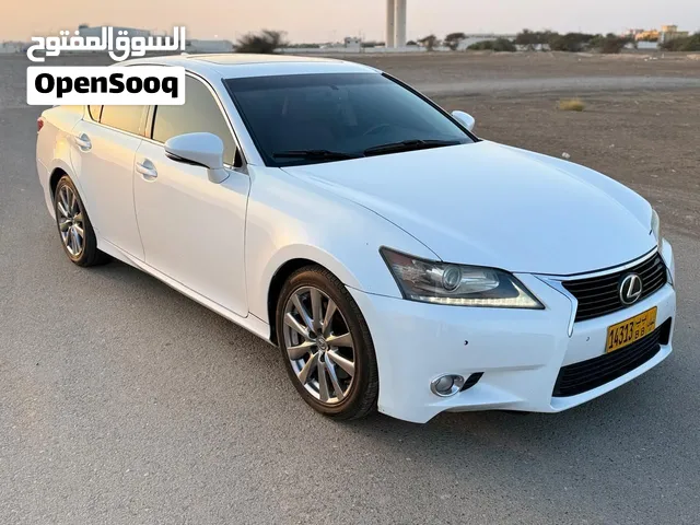 لكزس جي اس موديل 2015 رقم واحد بحاله ممتازه مطلوب 5,200 قابل للتفاوض بشكل معقول