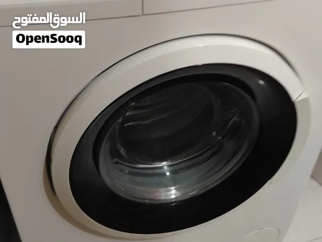 غساله كونتي لون ابيض بحاله ممتازه