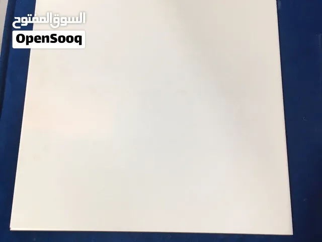 سيراميك ابيض مطفي 37 * 37