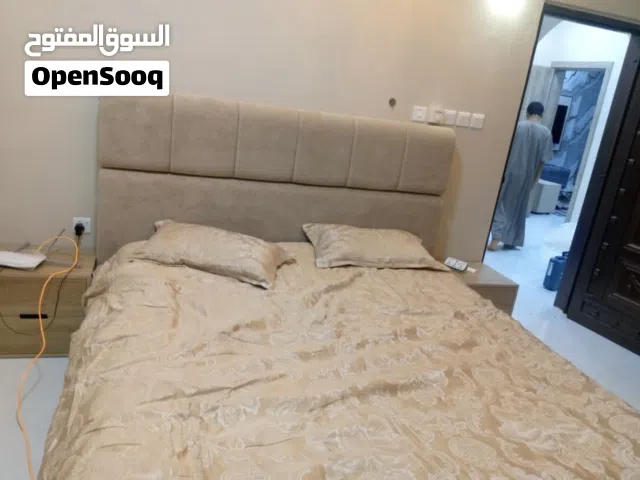 Bed with medical mattress size 180*200 سریر مع دوشق طبی 180*200