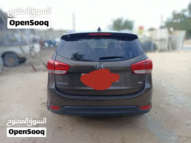 كراسي خلفية لكيا روندو 2015