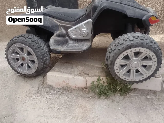 سيارة اطفال