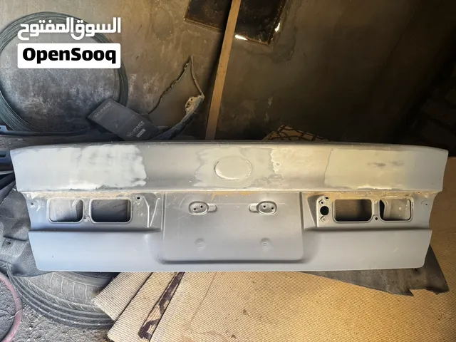 للبيع دبة تركب ل كامري نظيفه