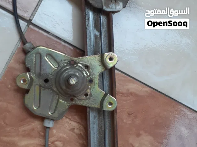 للبيع بالمحلة الكبري  طقم ماكينة زجاج مانيوال (يدوي) عدد 4 ماكينة لزوم سيارة لانسر2001 المكواه.