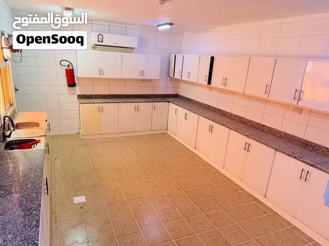 سكن عمال 64 غرفة واسعة  في أبو نخلة.