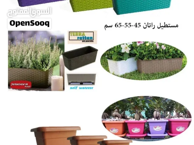 قوارير زراعيه متنوعه باحجام وأشكال مختلفه