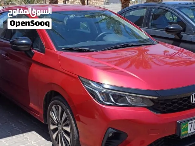 Sedan Honda in Amman