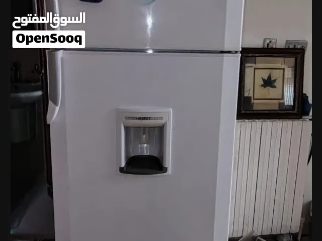 ثلاجه عدد 2 للبيع نوع بيكو والثانيه نوع فريجيديرشغالات لون ابيض بحاله جيده جدا وتبريد ممتاز