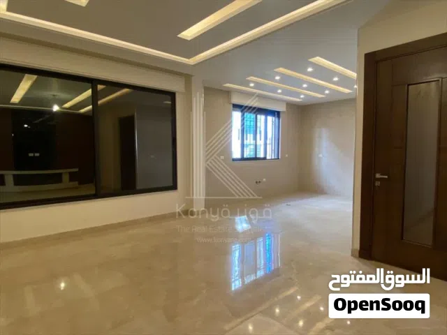 شقة مميزة للبيع في الظهير - طابق شبه أرضي