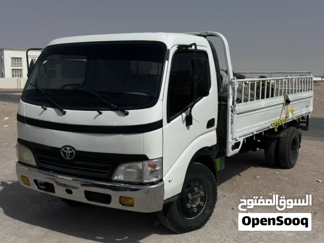 تيوتا دينا 4طن