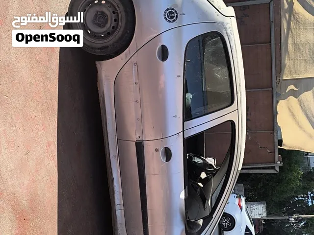 بيجو 206+ 2011